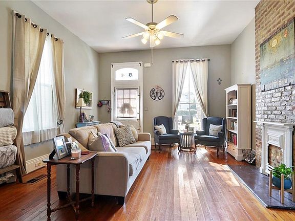5th image of 812 Valmont St