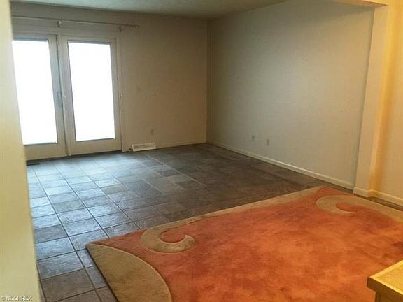 2nd image of 1021 Trevitt Cir #90