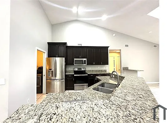 16317 Okeechobee Blvd — Photo 22