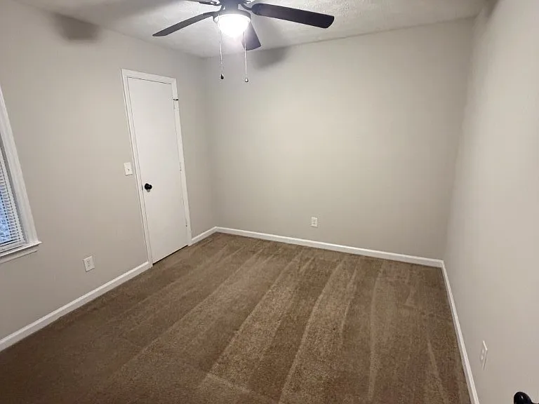 1232 Hamilton Dr — Photo 13