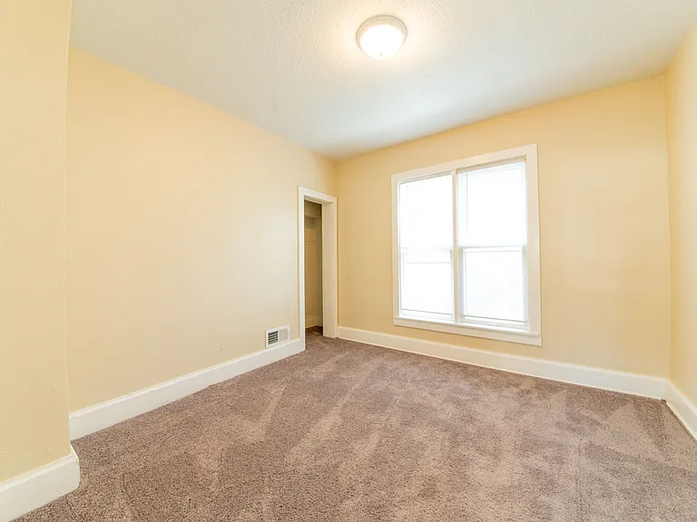 1130 Lafayette Ave SE — Photo 33