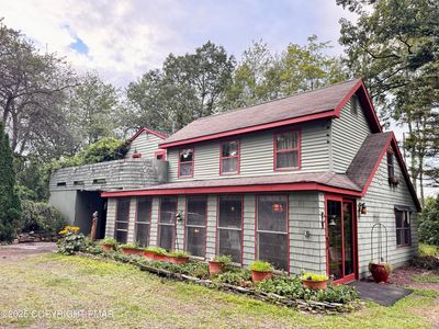 221 Pocono Rd, Pocono Summit, PA, 18346