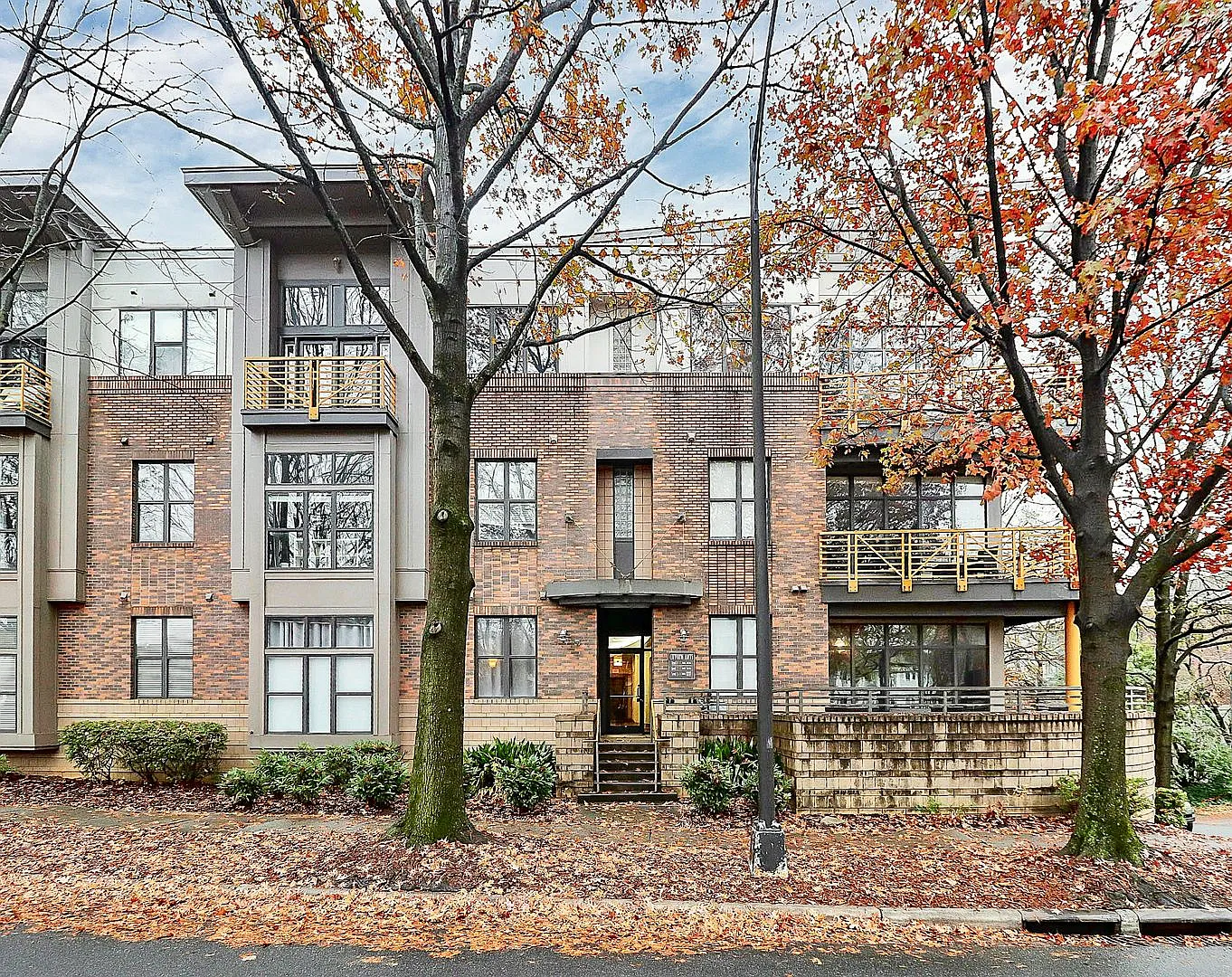 Uptown Living! — Photo 2