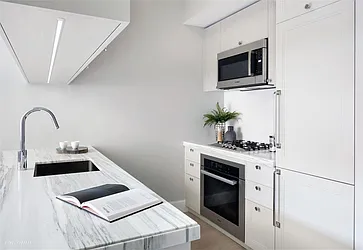 Rented by R New York