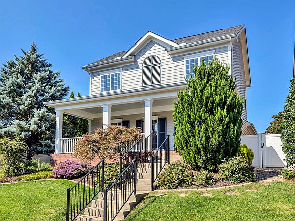2nd image of 530 Eden Park Dr