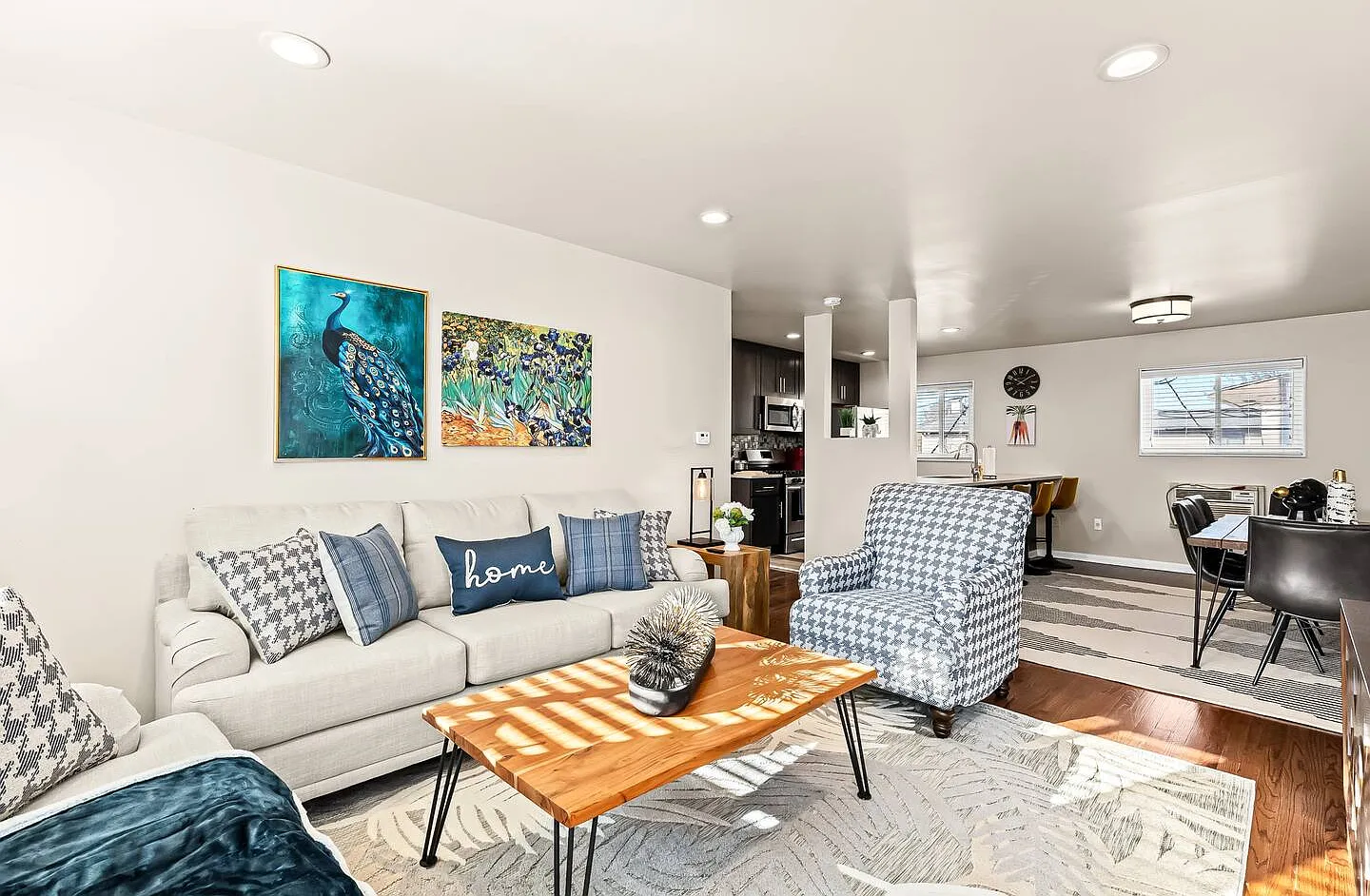 1809 W Farnum Ave — Photo 2