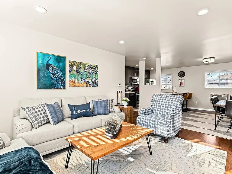 1809 W Farnum Ave #3 — Photo 2