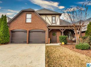 2279 Abbeyglen Cir, Hoover, AL 35226