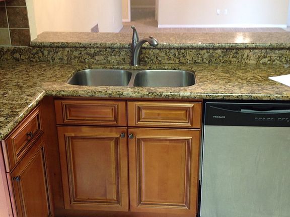 FLT292T_1412 Wickford Place_Kitchen 2
