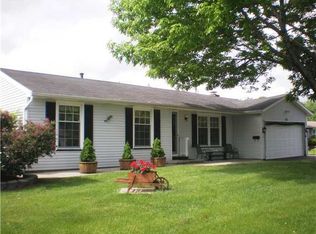 173 Stoneycreek Dr, Rochester, NY 14616