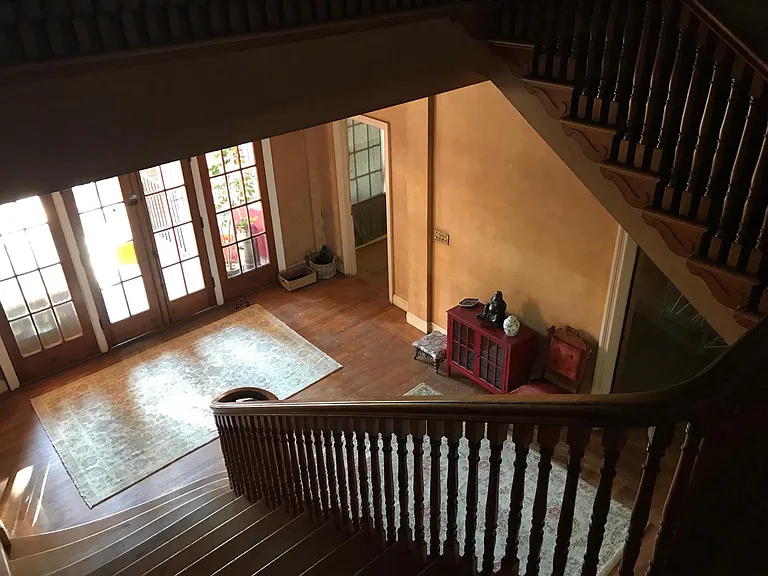 704 N Stockton St — Photo 2