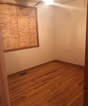 4th image of 4121 S Vincennes Ave APT 1