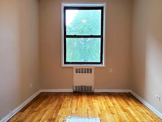 Rented by Hillel Realty Group | media 10