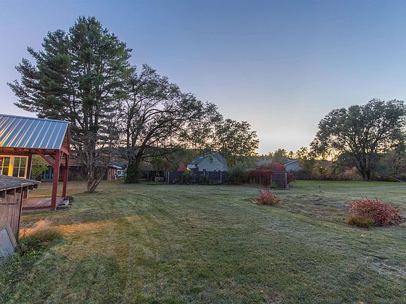 5th image of 35 Deer Hill Road
