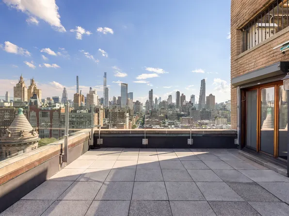 386 Columbus Avenue image 1 of 16