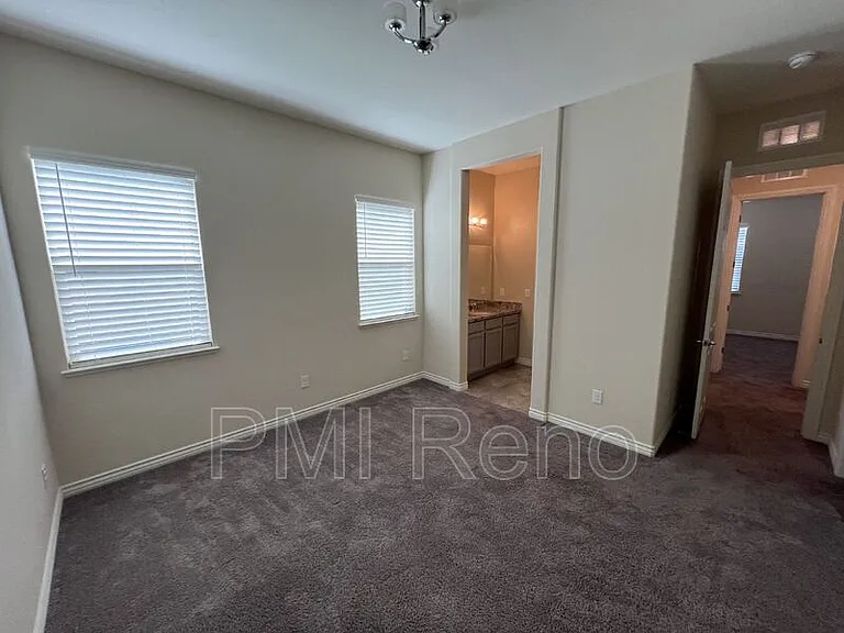 8378 Simsbury Dr — Photo 16