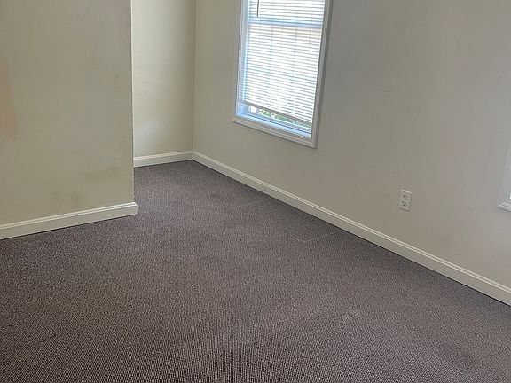 5th image of 138 Ashberry Dr Unit E
