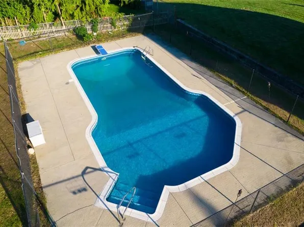 90 Point Ave, Warwick, RI 02889