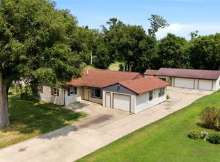 3105 Schaeffer Dr SW, Cedar Rapids, IA 52404