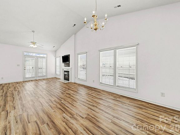 4th image of 6216 Lentz Way
