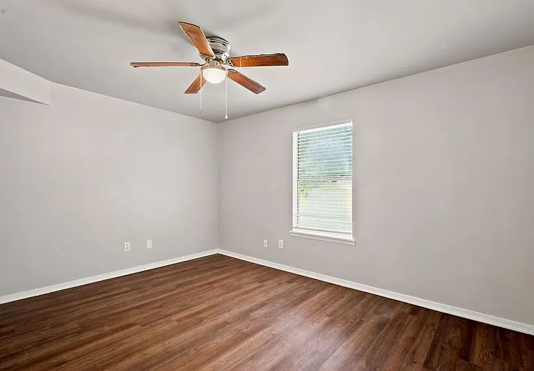 2770 N Barcelona Ave — Photo 9