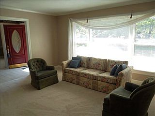 2nd image of 215 Walnut Creek Dr