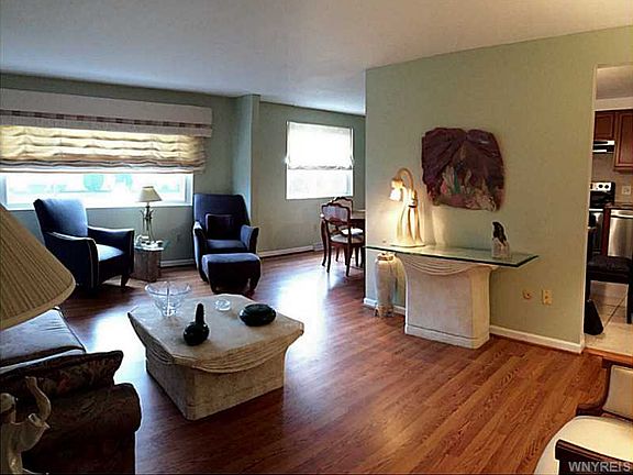 5th image of 105 Old Lyme Dr APT 2