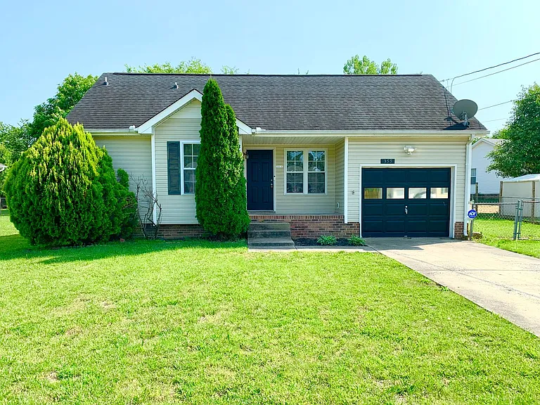 355 Broadmore Dr — Photo 1
