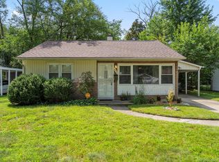 10721 Saratoga St, Oak Park, MI