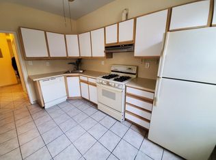 32-50 35th St #2A, Astoria, NY 11106