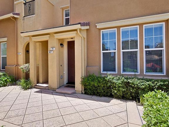 2nd image of 71 Bettencourt Way