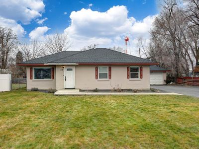 21 N Barker Rd, Greenacres, WA, 99016