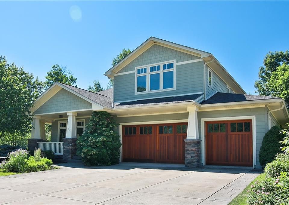 1st image of 23 Castle Creek Trl