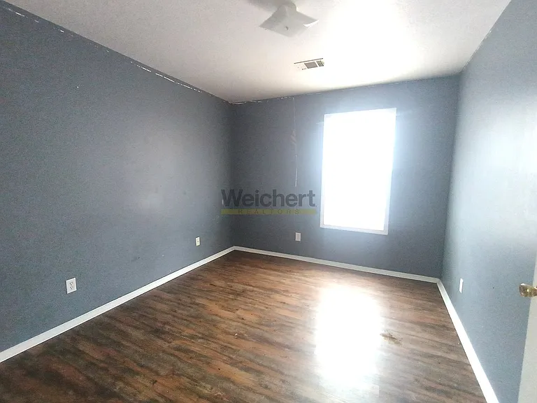 703 N 10th Ave — Photo 8