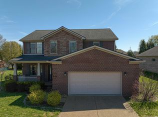 4705 Fieldcrest Place Cir, Newburgh, IN 47630