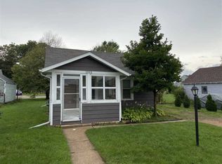 1515 Woodman Rd, Janesville, WI 53545