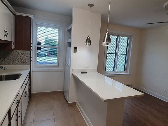 2nd image of 41-15 Broadway #2