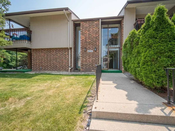 8101 West Manitoba STREET #5, West Allis, WI 53219