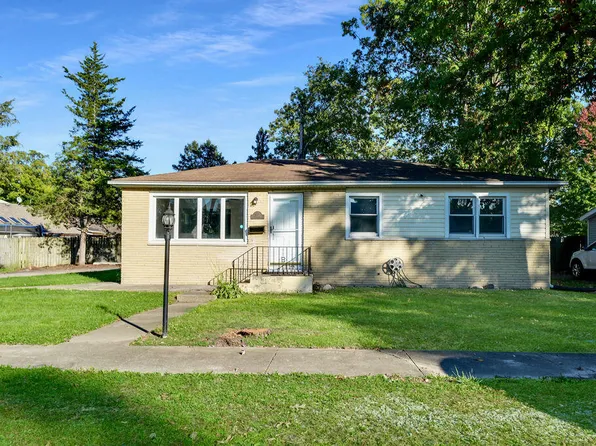 621 S Washington St, Hobart, IN 46342