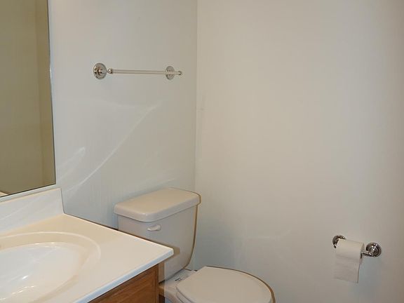 3rd image of 850 Chestnut St APT 7