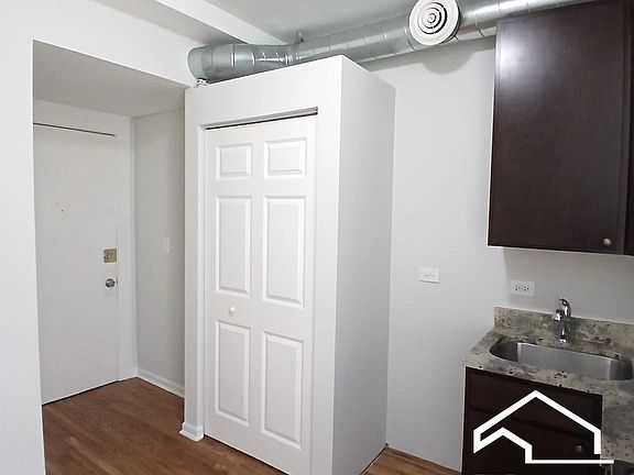 5th image of 7606 N Paulina St APT 203B
