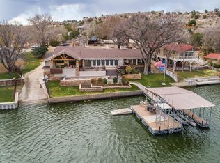 225 S Shore Dr, Amarillo, TX 79118