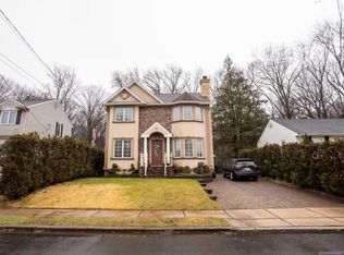 30 E Washington Ave, Elmwood Park, NJ 07407