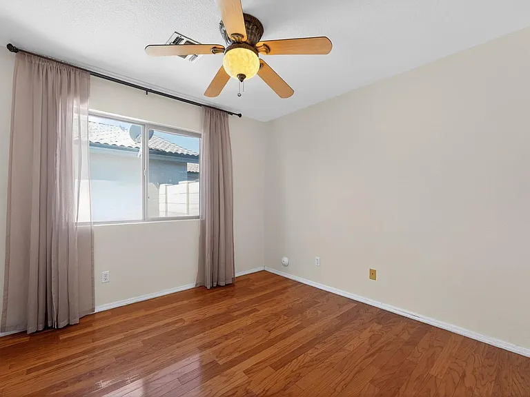 6816 S Russet Sky Way — Photo 12