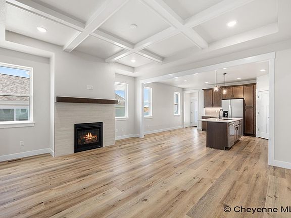 5th image of 4061 Saddleback Ln