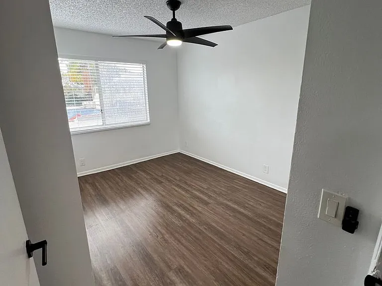 VRA27 LLC- "Villa Regency Apartments" — Photo 27