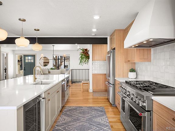 5th image of 1598 Aspen Street