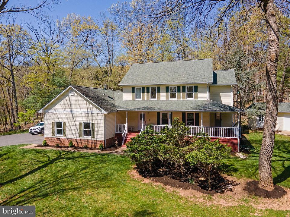 1st image of 15470 Cheal Ct