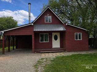 318 E Camas Ave, Fairfield, ID 83327
