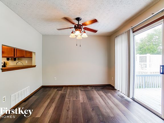 3rd image of 1087 Wexford Green Blvd